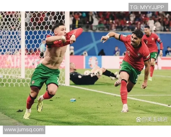 足球明星的帅气儿子名字揭秘他将继承父亲的足球梦想吗